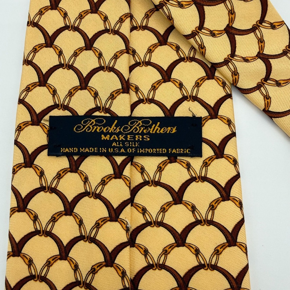 Brooks Brothers Makers Tie Equestrian Horse Yellow Silk Made USA Bridle AOP - Picture 2 of 3